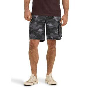Lee Men's Dakota Cargo Short, Size 44, Relaxed Fit, Mid Rise, 10" inseam, Camo
